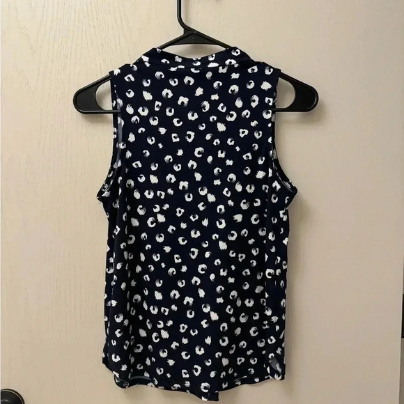 Beacon Navy and White Polka Dot Sleeveless V Neck Tank NWT Blouse - Picture 5 of 5